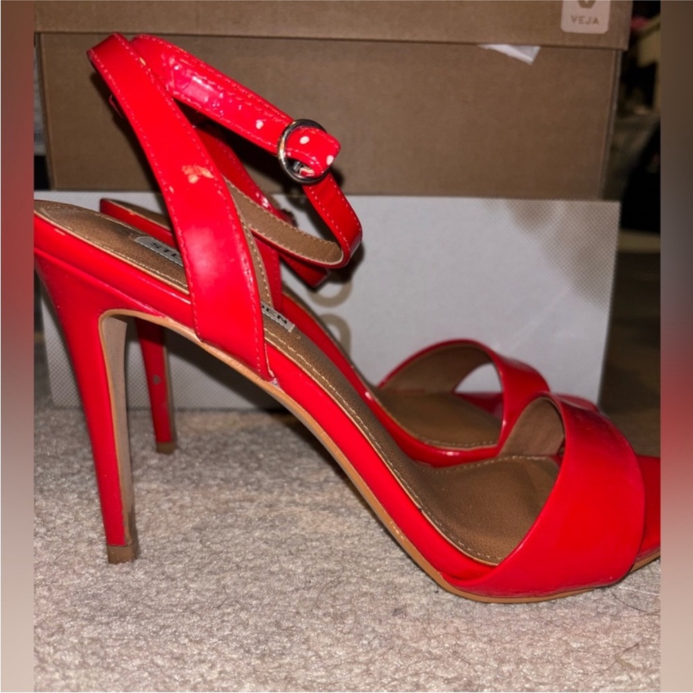 Steve Madden Reno Red Heels Sandals Pumps Shoes dressy sz 9.5 - Picture 4 of 8